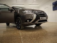 USED 2016 66 MITSUBISHI OUTLANDER 2.0 PHEV GX 3H PLUS 5d 161 BHP STUNNING COLOUR COMBINATION WITH DEALERSHIP SERVICE HISTORY