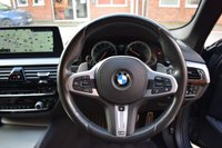 USED 2018 18 BMW 5 SERIES 2.0 520D XDRIVE M SPORT TOURING 5d 188 BHP 360 CAMERA / GESTURE CONTROL