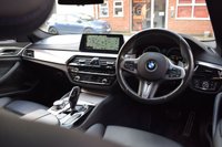 USED 2018 18 BMW 5 SERIES 2.0 520D XDRIVE M SPORT TOURING 5d 188 BHP 360 CAMERA / GESTURE CONTROL