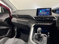 USED 2018 68 PEUGEOT 3008 1.5 BLUEHDI S/S ALLURE 5d 129 BHP Stylish 3008 1.5 Allure , 33821 Miles, 18" Detroit Diamond Alloy Wheels, Peugeot i Cockpit,