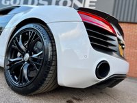 USED 2014 V AUDI R8 5.2 V10 PLUS QUATTRO 2d 543 BHP 