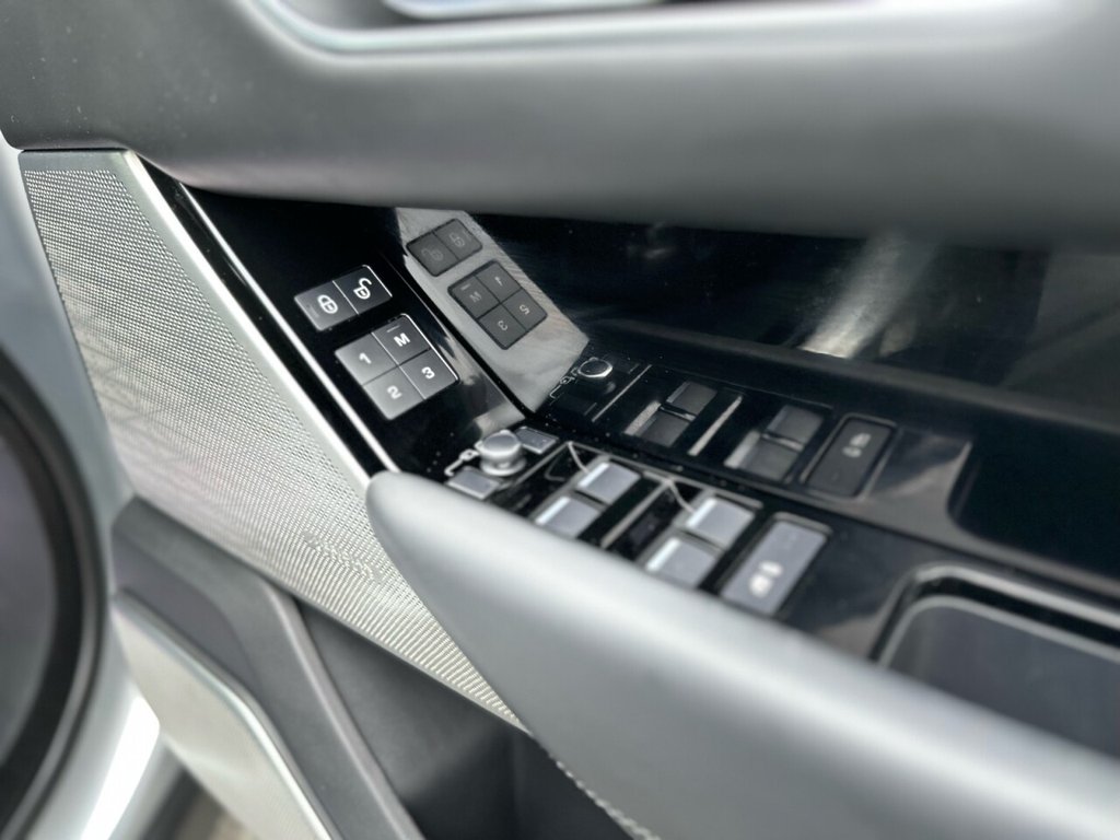 USED 2018 LAND ROVER RANGE ROVER VELAR 3.0 R-DYNAMIC HSE 5d 296 BHP 20 WAY SEATS WITH MASSAGE FUNCTION!