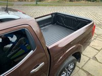 USED 2016 16 NISSAN NP300 NAVARA 2.3 DCI TEKNA 4X4 SHR DCB 0d AUTO 190 BHP 2016 NISSAN NAVARA NP300 TEKNA DIESEL DOUBLE CAB PICK-UP TRUCK - 1 OWNER FROM NEW - AUTOMATIC TRANSMISSION - FULL HEATED LEATHER - SATELLITE NAVIGATION - REAR REVERSING CAMERA - TOW PACK - REAR LOAD/TRUNK LINING - CRUISE CONTROL