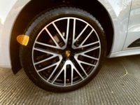 USED 2022 22 PORSCHE MACAN 2.0 PDK 5d 262 BHP 1 Owner, Crayon, Over &pound;14,k Extras