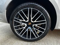 USED 2022 22 PORSCHE MACAN 2.0 PDK 5d 262 BHP 1 Owner, Crayon, Over &pound;14,k Extras