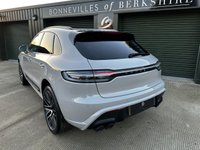 USED 2022 22 PORSCHE MACAN 2.0 PDK 5d 262 BHP 1 Owner, Crayon, Over &pound;14,k Extras
