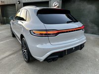 USED 2022 22 PORSCHE MACAN 2.0 PDK 5d 262 BHP 1 Owner, Crayon, Over &pound;14,k Extras