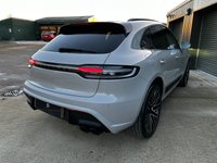 USED 2022 22 PORSCHE MACAN 2.0 PDK 5d 262 BHP 1 Owner, Crayon, Over &pound;14,k Extras