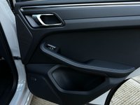 USED 2022 22 PORSCHE MACAN 2.0 PDK 5d 262 BHP 1 Owner, Crayon, Over &pound;14,k Extras
