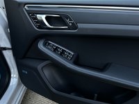 USED 2022 22 PORSCHE MACAN 2.0 PDK 5d 262 BHP 1 Owner, Crayon, Over &pound;14,k Extras