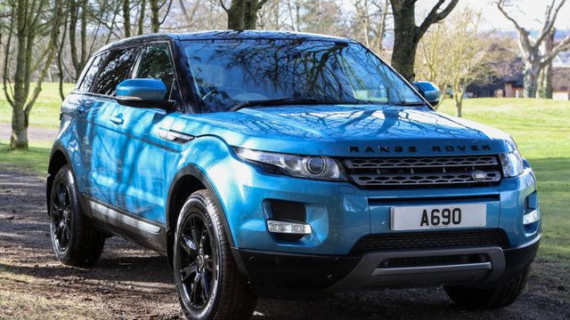 2013 13 Land Rover Range Rover Evoque 2.2 SD4 (190) Pure 5dr 4WD [Tech Pack] 6 Speed Manual Euro 5 (Navigation / Black Pack)