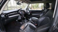 USED 2016 16 MINI HATCH COOPER 2.0 (192) Cooper S 3dr Auto [Chili/Media Pack XL] Euro 6 (Panoramic Sunroof / Heads Up Display / Widescreen Navigation) !! NATIONWIDE DELIVERY AVAILABLE !!