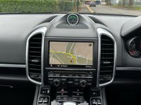 USED 2012 12 PORSCHE CAYENNE 3.0 D V6 TIPTRONIC 5d 245 BHP 