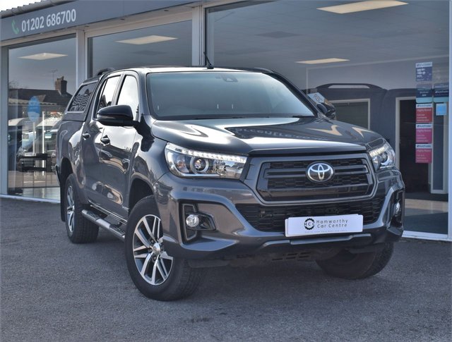 2019 69 Toyota HI-Lux 2.4 D-4D INVINCIBLE X DCB AUTO 4WD 150 BHP EURO 6 - NO VAT 