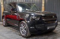 USED 2020 20 LAND ROVER DEFENDER 2.0 SE 5d 237 BHP FANTASTIC SPEC - ALL THE BEST EXTRAS - DEPLOYABLE TOW BAR - HEATED SEATS, HEATED STEERING WHEEL AND IN THE BEST COLOUR!!