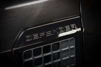 USED 2020 20 LAND ROVER DEFENDER 2.0 SE 5d 237 BHP FANTASTIC SPEC - ALL THE BEST EXTRAS - DEPLOYABLE TOW BAR - HEATED SEATS, HEATED STEERING WHEEL AND IN THE BEST COLOUR!!