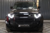 USED 2020 20 LAND ROVER DEFENDER 2.0 SE 5d 237 BHP FANTASTIC SPEC - ALL THE BEST EXTRAS - DEPLOYABLE TOW BAR - HEATED SEATS, HEATED STEERING WHEEL AND IN THE BEST COLOUR!!