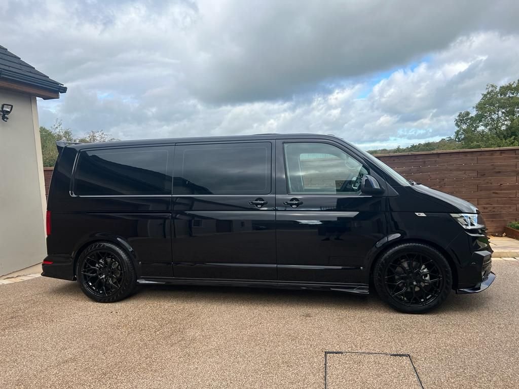 USED 2022 22 VOLKSWAGEN TRANSPORTER SHUTTLE 2.0 SHUTTLE SE TDI 5d 148 BHP LED HEADLIGHTS