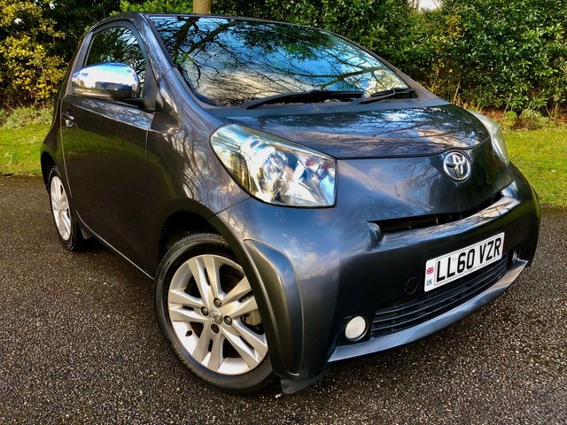2011 60 Toyota Iq 1.3 VVT-I IQ3 3d 97 BHP ONLY 31,000 MILES//1 RETIRED LADY OWNER//X11 AIRBAGS//KEYLESS ENTRY AND STARTING//FULL TOYOTA \SPECIALIST SERVICE HISTORY//16''ALLOYS//6 - SPEED // 30 POUND ROAD TAX//DASH-CAMERA