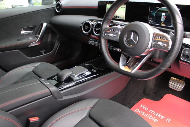 2019 MERCEDES-BENZ A-CLASS 2.0 A 200 D AMG LINE 5d 148 BHP - Photo 9