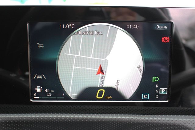 2019 MERCEDES-BENZ A-CLASS 2.0 A 200 D AMG LINE 5d 148 BHP - Photo 3