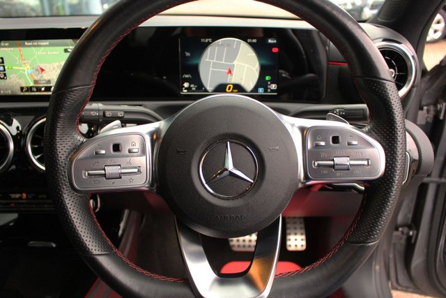 2019 MERCEDES-BENZ A-CLASS 2.0 A 200 D AMG LINE 5d 148 BHP - Photo 11