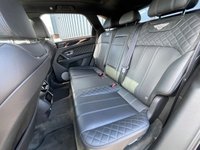 USED 2018 18 BENTLEY BENTAYGA 4.0 V8 D 5d 430 BHP FULL SERVICE HISTORY + LOW MILEAGE + V8 DIESEL + MULLINER PACK + MASSIVE SPEC