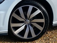 USED 2017 17 VOLKSWAGEN GOLF 2.0 R-LINE TDI BLUEMOTION TECHNOLOGY 5d 148 BHP 