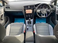 USED 2017 17 VOLKSWAGEN GOLF 2.0 R-LINE TDI BLUEMOTION TECHNOLOGY 5d 148 BHP 