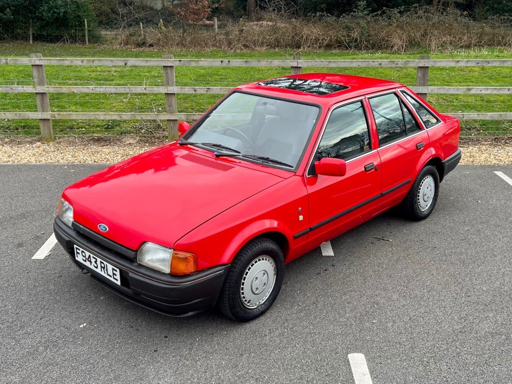 USED 1989 F FORD ESCORT FIREFLY // AUTOMATIC // 1.6 89BHP // 5d // px swap  