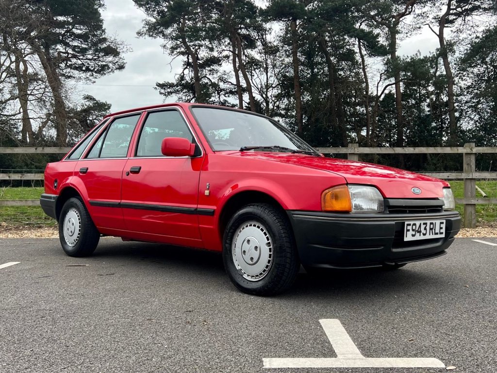 USED 1989 F FORD ESCORT FIREFLY // AUTOMATIC // 1.6 89BHP // 5d // px swap  