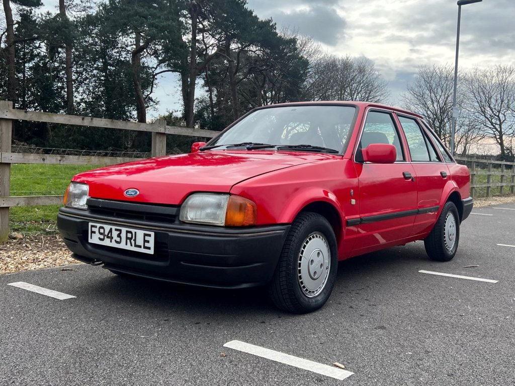 USED 1989 F FORD ESCORT FIREFLY // AUTOMATIC // 1.6 89BHP // 5d // px swap  