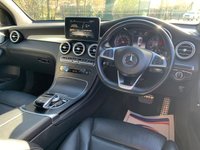 USED 2018 68 MERCEDES-BENZ GLC-CLASS 2.1 GLC 250 D 4MATIC AMG LINE PREMIUM PLUS 4d 201 BHP STUNNING 2018/68reg MERCEDES GLC COUPE - 4-MATIC - 9SPD AUTOMATIC/PADDLE SHIFT GEARBOX - FULL HEATED BLACK LEATHER - SATELLITE NAVIGATION - ELEC GLASS ROOF - 1 FORMER KEEPER - FULL HISTORY - HUGE SPEC COSTING IN EXCESS OF &pound;47K WHEN NEW