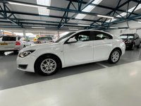 USED 2015 15 VAUXHALL INSIGNIA 2.0 DESIGN NAV CDTI ECOFLEX S/S 5d 138 BHP 