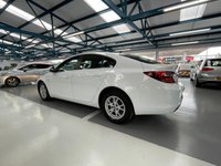 USED 2015 15 VAUXHALL INSIGNIA 2.0 DESIGN NAV CDTI ECOFLEX S/S 5d 138 BHP 