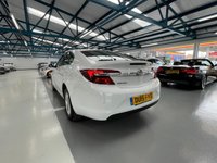 USED 2015 15 VAUXHALL INSIGNIA 2.0 DESIGN NAV CDTI ECOFLEX S/S 5d 138 BHP 