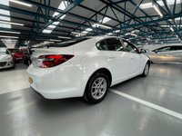 USED 2015 15 VAUXHALL INSIGNIA 2.0 DESIGN NAV CDTI ECOFLEX S/S 5d 138 BHP 