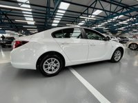 USED 2015 15 VAUXHALL INSIGNIA 2.0 DESIGN NAV CDTI ECOFLEX S/S 5d 138 BHP 