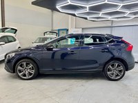 USED 2015 65 VOLVO V40 Cross Country 2.0 D4 SE Nav Hatchback 5dr Diesel Manual Euro 6 (s/s) (190 ps) Sat Nav, Heated Seats,&pound;20 TAX!