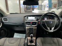 USED 2015 65 VOLVO V40 Cross Country 2.0 D4 SE Nav Hatchback 5dr Diesel Manual Euro 6 (s/s) (190 ps) Sat Nav, Heated Seats,&pound;20 TAX!