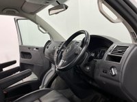 USED 2015 15 VOLKSWAGEN CARAVELLE 2.0 EXECUTIVE TDI BLUEMOTION TECHNOLOGY 5d 180 BHP 1 Owner, Automatic,  High Specification Executive Model