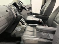 USED 2015 15 VOLKSWAGEN CARAVELLE 2.0 EXECUTIVE TDI BLUEMOTION TECHNOLOGY 5d 180 BHP 1 Owner, Automatic,  High Specification Executive Model