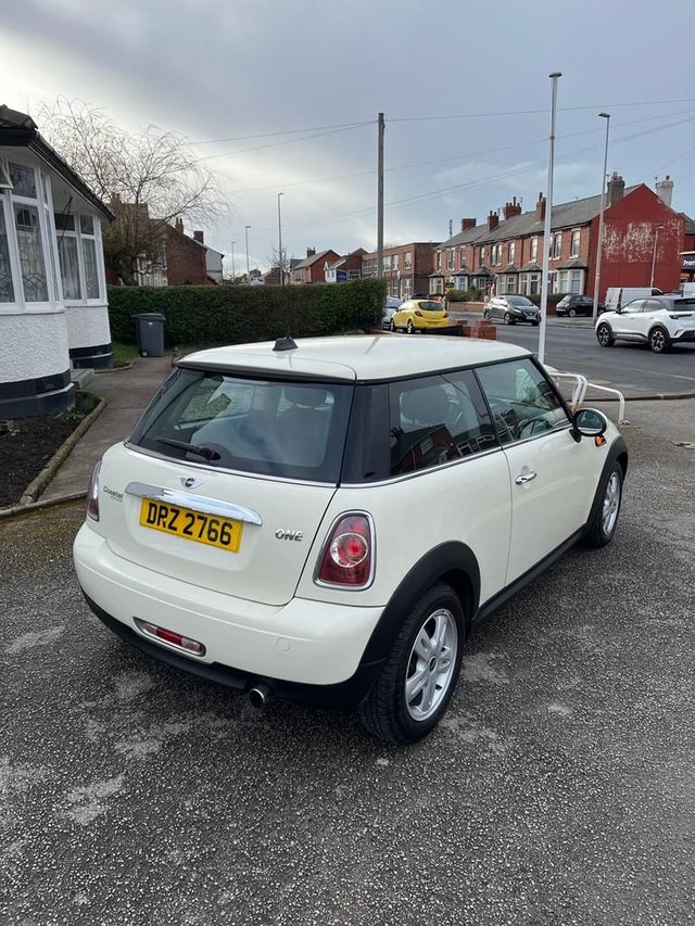 2011 MINI HATCH ONE - Photo 4