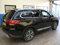 USED 2019 69 MITSUBISHI OUTLANDER 2.0 DESIGN 5d 148 BHP 7 SEATS APP BASED SAT NAV CAMERA HEATED SEATS PARKING SENSORS MITSUBISHI WARRANY TILL OCT 2024