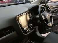 USED 2019 69 MITSUBISHI OUTLANDER 2.0 DESIGN 5d 148 BHP 7 SEATS APP BASED SAT NAV CAMERA HEATED SEATS PARKING SENSORS MITSUBISHI WARRANY TILL OCT 2024