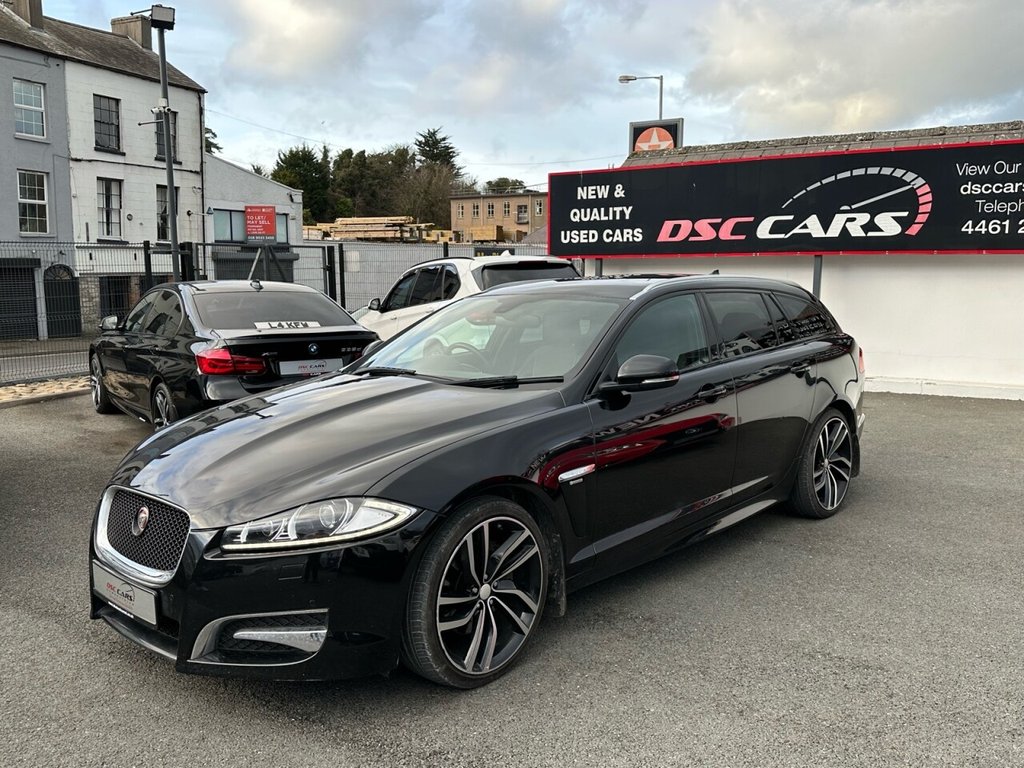 USED 2015 L JAGUAR XF 2.2 D R-SPORT 4d 200 BHP Factory Towbar & Black Pack