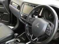 USED 2019 69 MITSUBISHI OUTLANDER 2.0 EXCEED 5d 148 BHP 7 SEATS SAT NAV LEATHER HEATED SEATS 1 OWNER MITSUBISHI WARRANTY NOV 2024