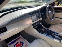 USED 2018 68 JAGUAR XF 2.0 PORTFOLIO 5d 247 BHP 2081/68reg JAGUAR PORTFOLIO SPORTBRAKE ESTATE - FULL HEATED OYSTER LEATHER - MERIDIAN PREMIUM SOUND - TOUCH PRO NAVIGATION - 2 FORMER KEEPERS - SERVICE HISTORY