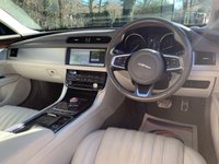 USED 2018 68 JAGUAR XF 2.0 PORTFOLIO 5d 247 BHP 2081/68reg JAGUAR PORTFOLIO SPORTBRAKE ESTATE - FULL HEATED OYSTER LEATHER - MERIDIAN PREMIUM SOUND - TOUCH PRO NAVIGATION - 2 FORMER KEEPERS - SERVICE HISTORY