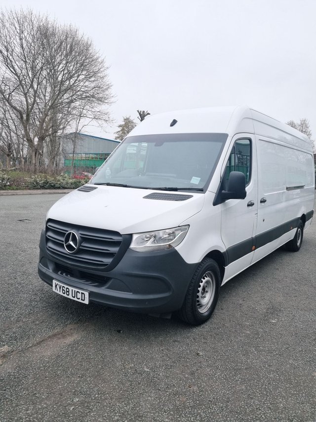 Used vans for sale. Wirral & Cheshire van Dealer Link Mobile Van City